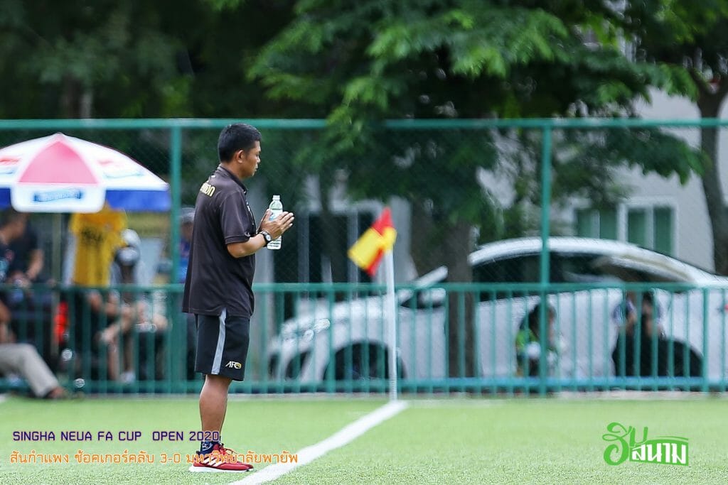 ร่มแดงพิฆาตเต็มร้อยพร้อมชนนอร์ท-วชิราลัย