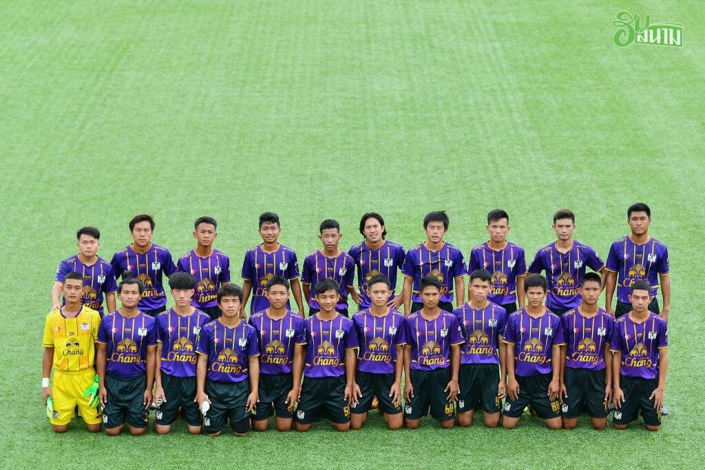 คริสต์เอฟซีต้อนคาเรนขาดลอย